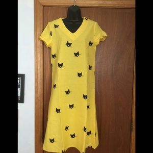 🩷 NWOT Sunny yellow dress with kitty cat design